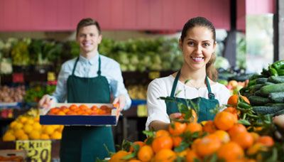 Tangerines and oranges for sale in market